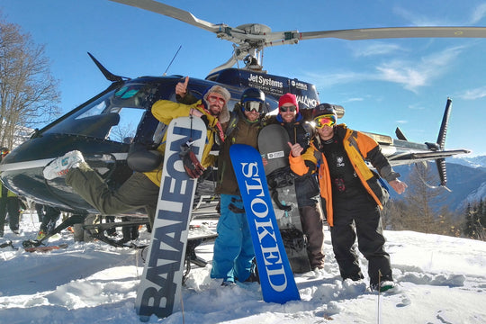 L'équipe Stoked fait de l'hélico