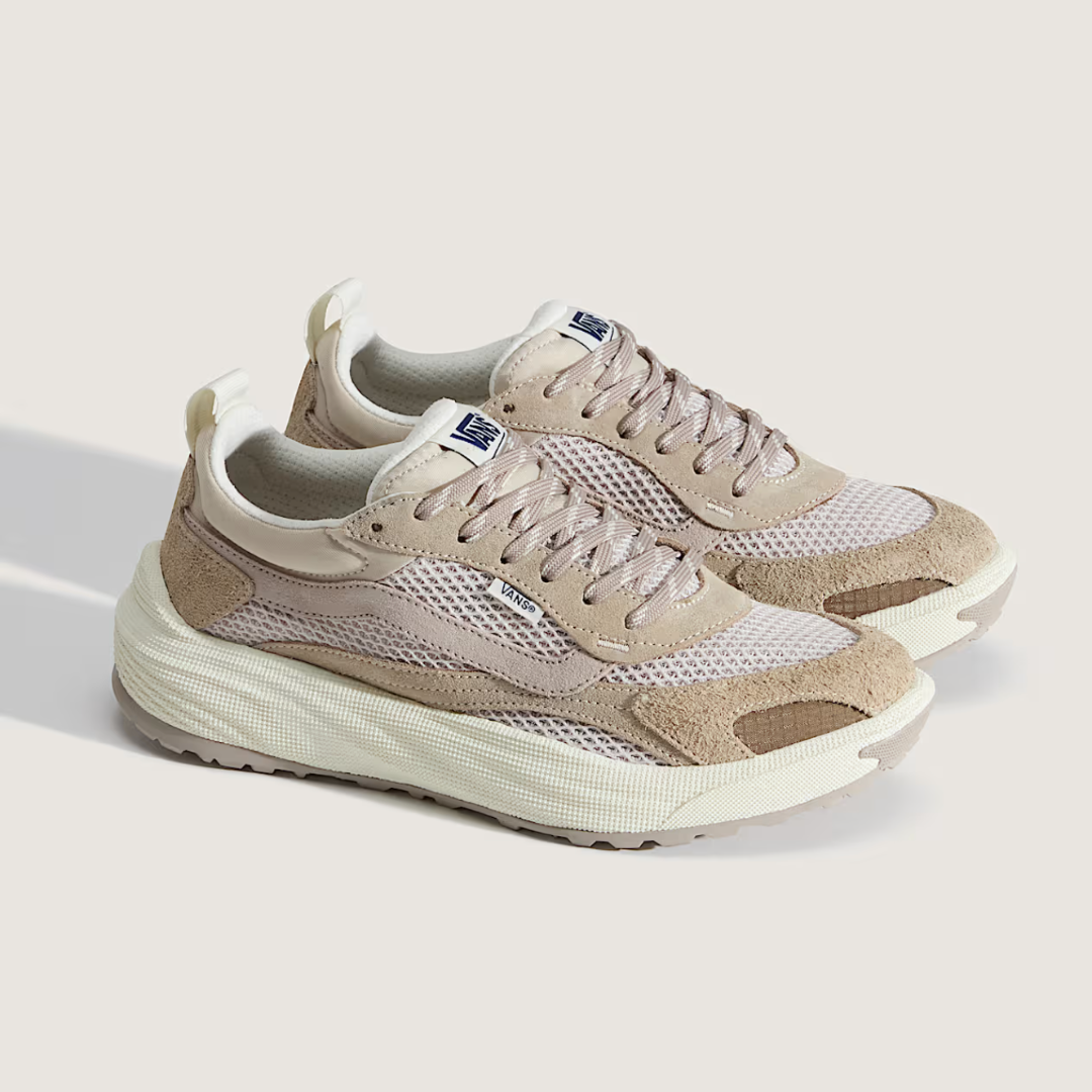 Skate shoes & sneakers