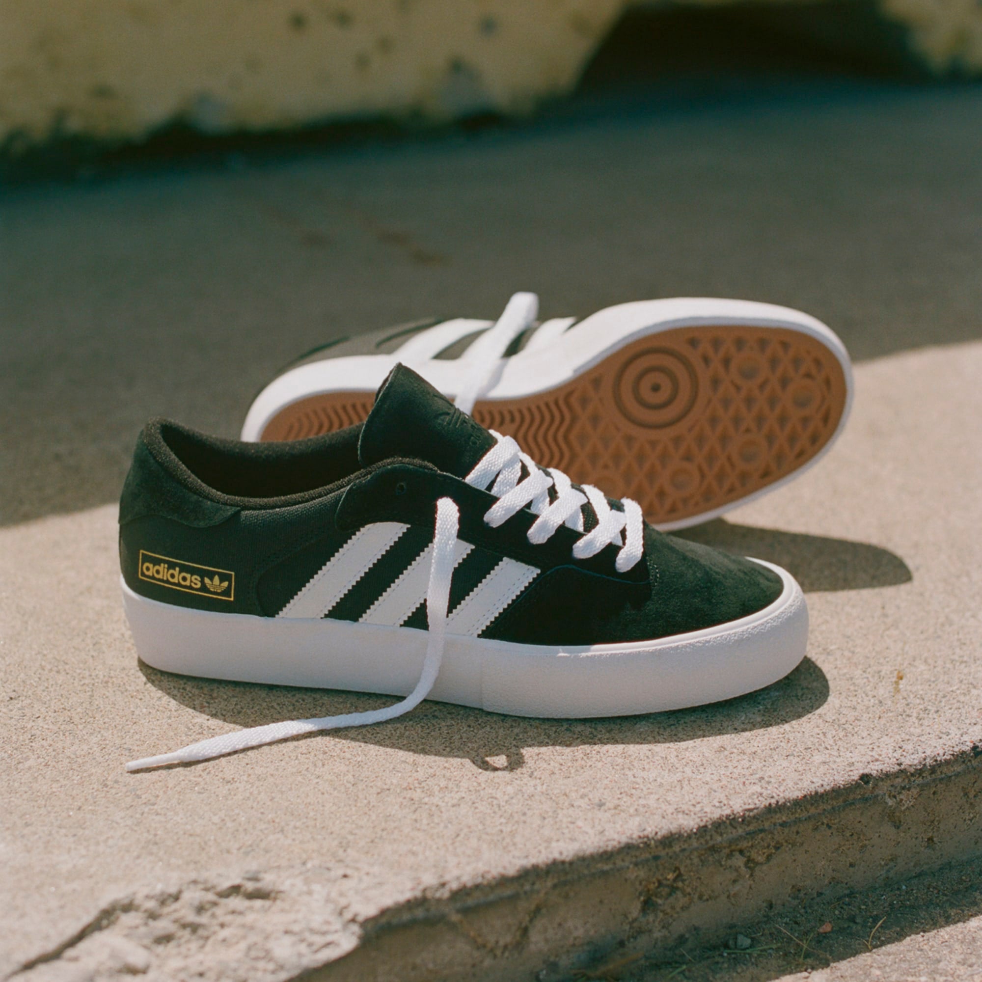 Matchbreak Core Black/Cloud White