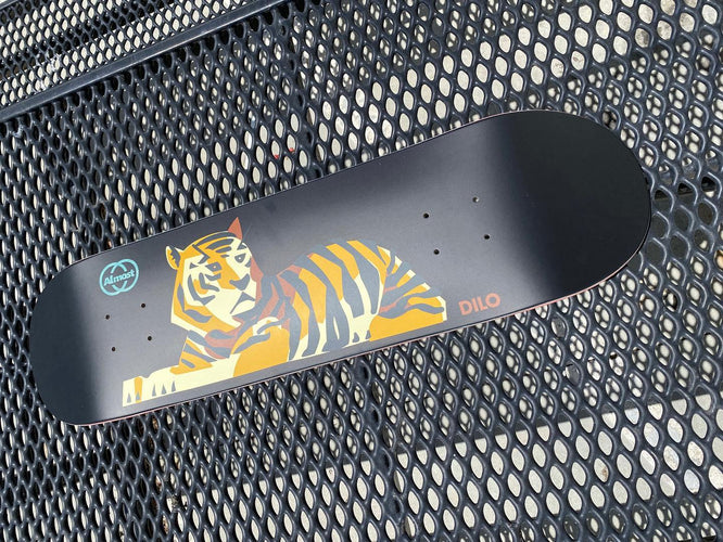 Animals R7 Dilo Black 8.125" Skateboard Deck