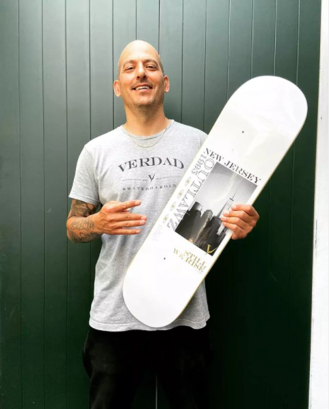 Verdad Skateboarding T-Shirt Grey