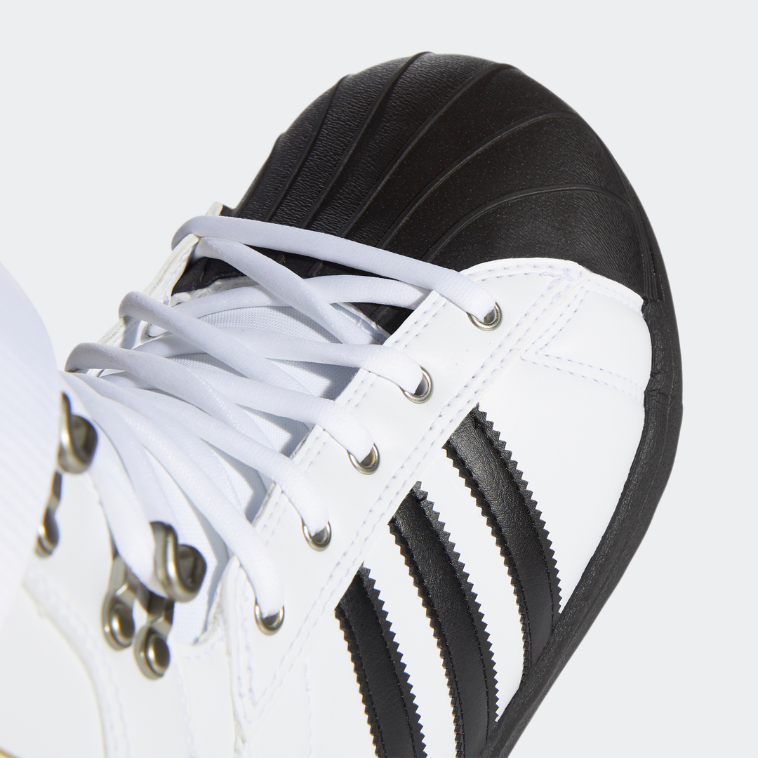 Superstar ADV Boot Cloud White/ Core Black/ Gold Metallic