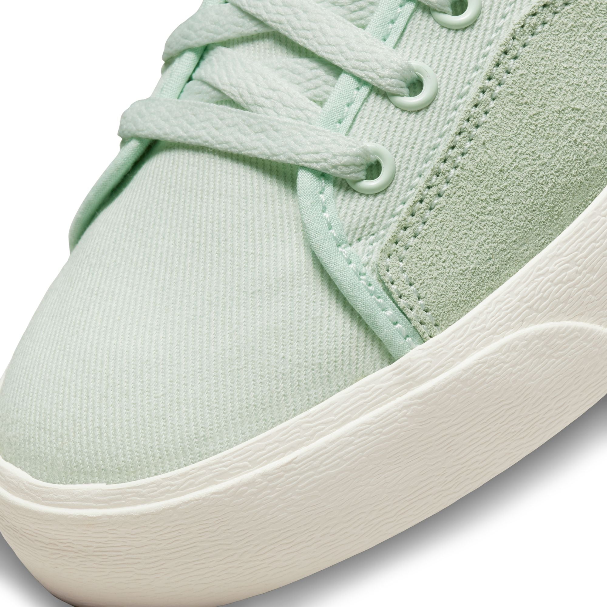 Blazer Court Mid Premium Barely Green/Barely Green/Sail/Boarder Blue
